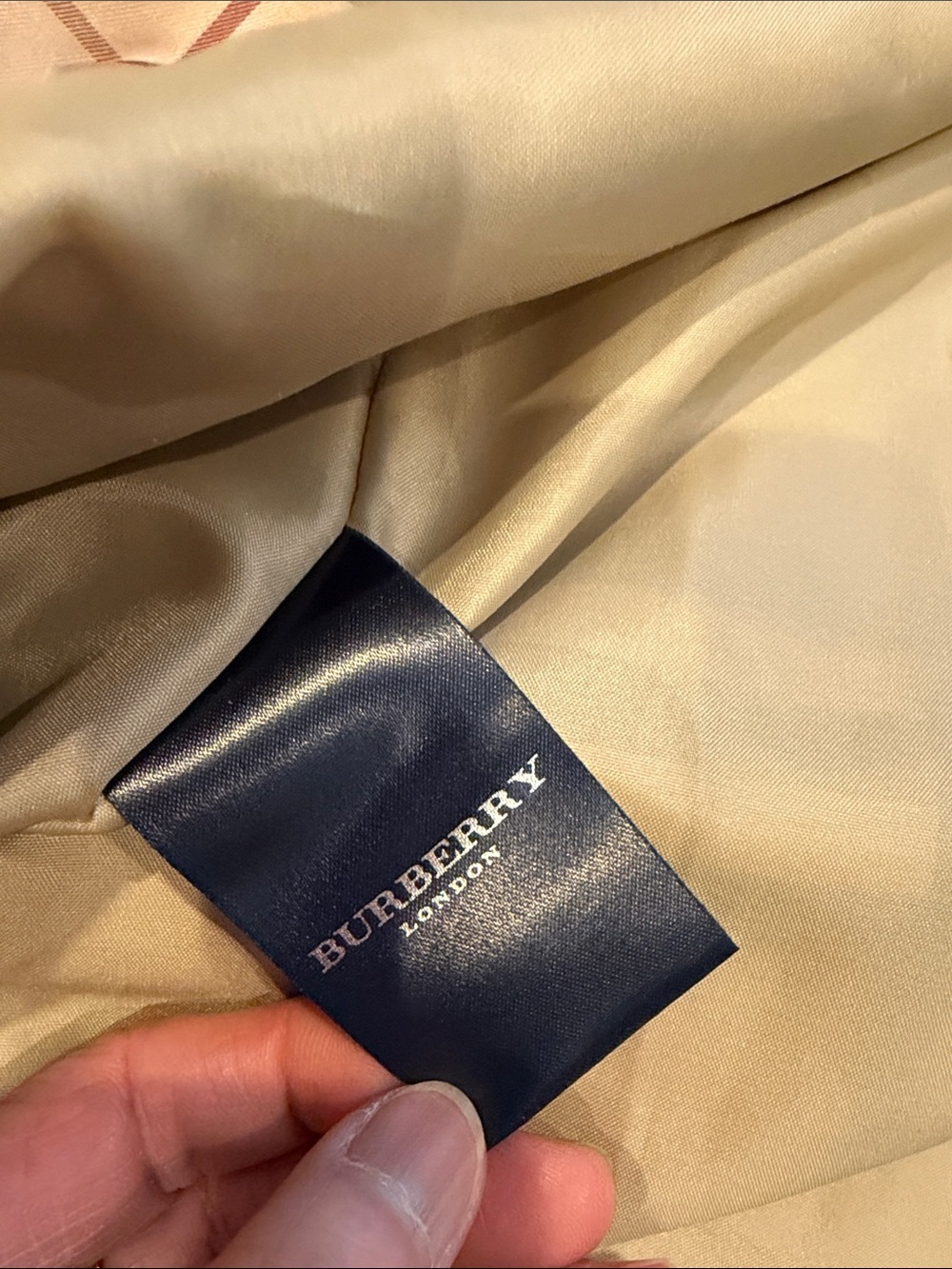 Burberry Beige Plaid Double-Breasted Trench Coat - Picture 12 of 15